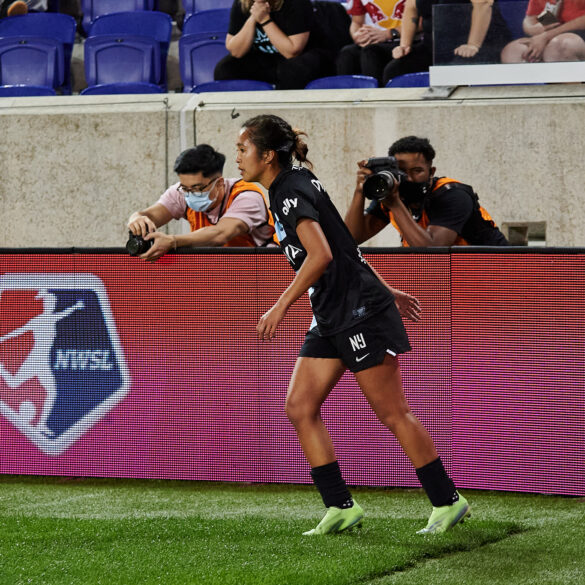 Caprice Dydasco of Gotham FC takes a corner kick