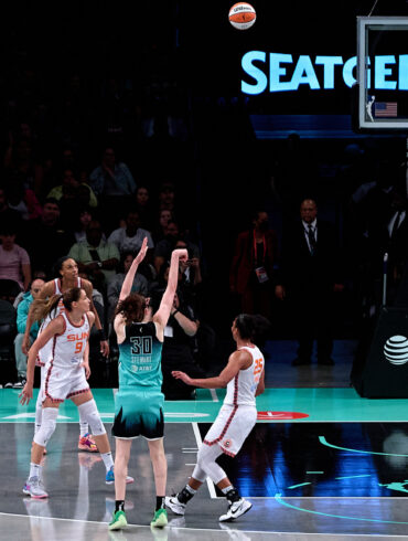 Breanna Stewart heats up from three point range.