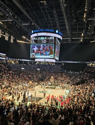 NY Liberty fans celebrate in the fourth quarter.