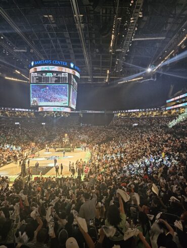 NY Liberty fans celebrate