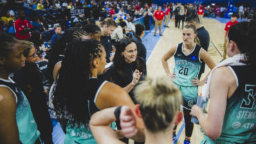 The New York Liberty huddle up